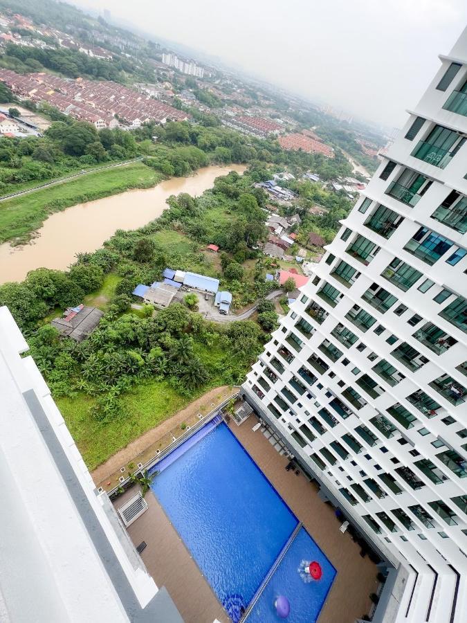 Aurora Vista Homestay Bangi At Vista Bangi With Wifi Netflix Gym Sauna Coway Swimming Pool-River View Kajang Eksteriør bilde